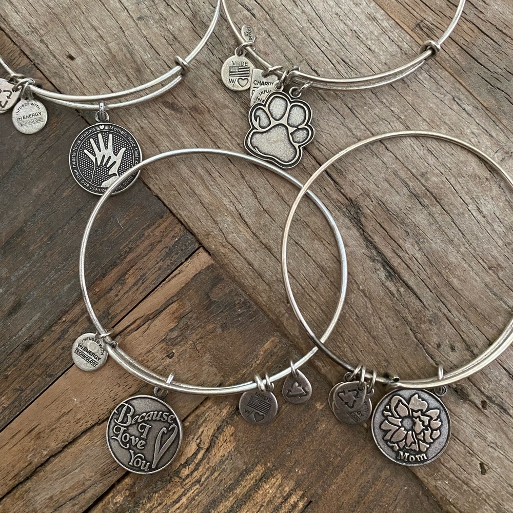 Alex and Ani Bracelet EUC Bundle (4)